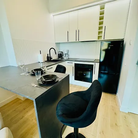 H Apartstudio Targowa 4 *