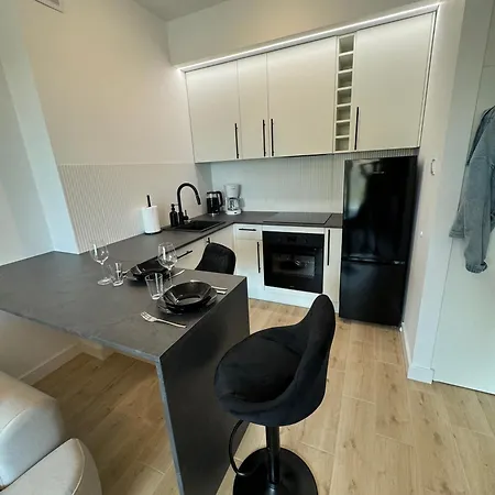 H Apartstudio Targowa 4 *